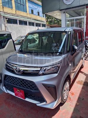 Toyota Roomy 2023 -  Car sale in Sri Lanka - patpat.lk
