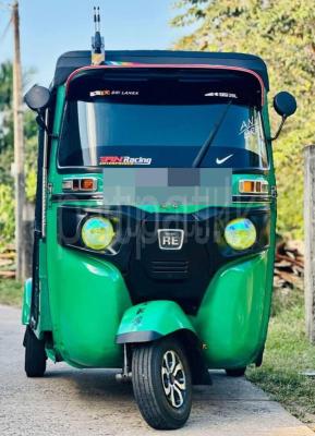 Bajaj Three Wheel 2015