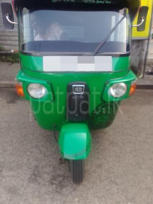 Bajaj Three Wheel 2013
