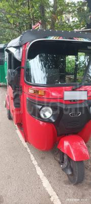 Bajaj Three Wheel 2025