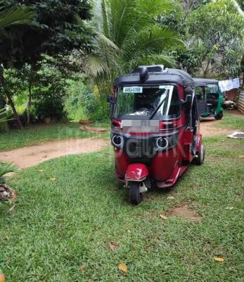 Bajaj 4 stroke 2020 - Used Three wheeler sale in Sri Lanka - patpat.lk