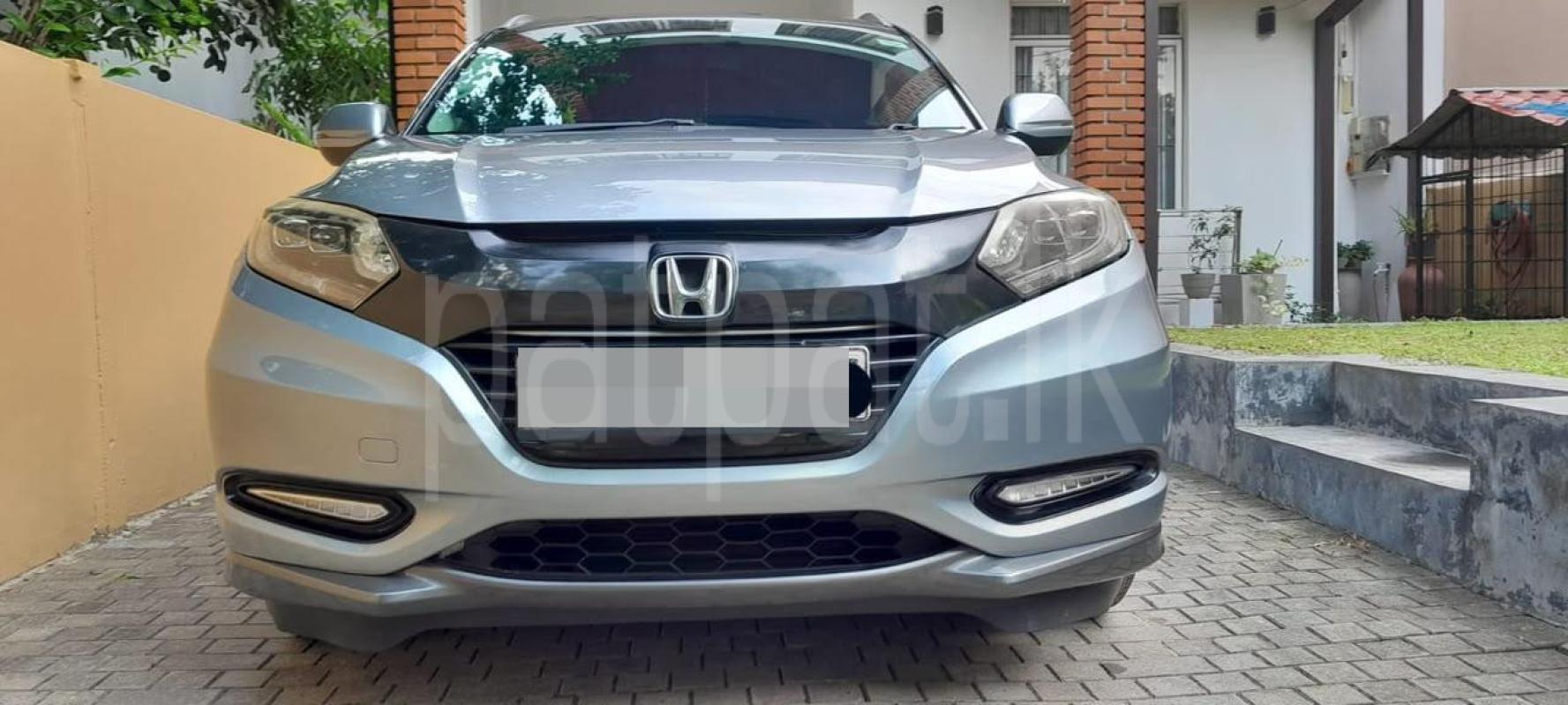 Honda Vezel 2015 -  SUV sale in Sri Lanka - patpat.lk
