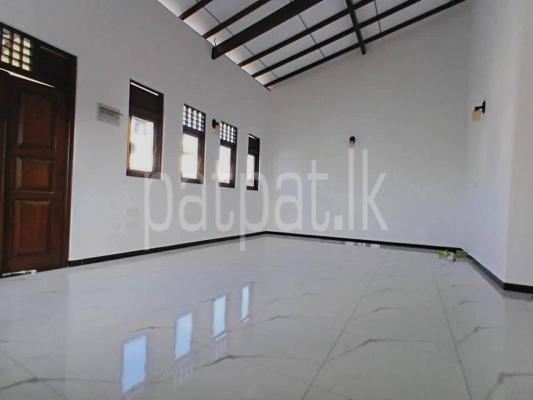 House for Sale in Kahathuduwa