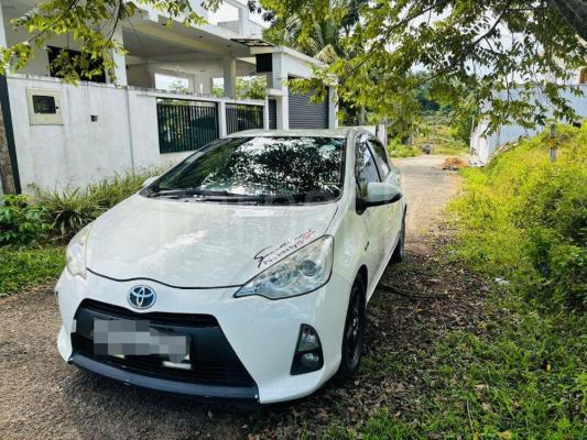Toyota Aqua 2012