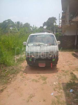 Toyota Hiace 2001 - Used Van sale in Sri Lanka - patpat.lk