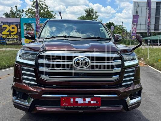 Toyota Land Cruiser 2017 - பயன்படுத்தப்பட்டது SUV sale in Sri Lanka - patpat.lk