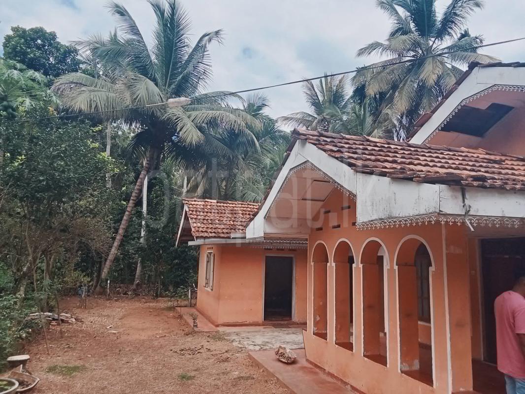 House for Sale in Weeraketiya