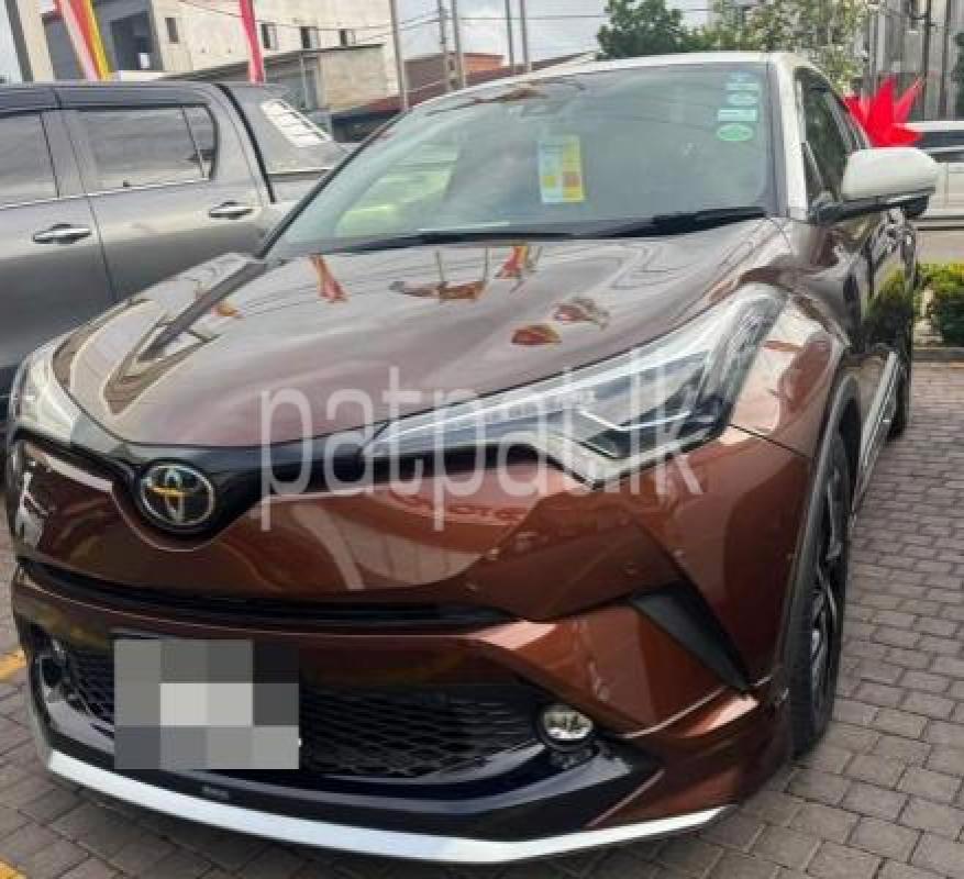 Toyota CHR 2018 -  SUV රථය sale in Sri Lanka - patpat.lk