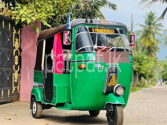 Bajaj Three Wheel 2000