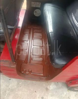 Bajaj Three Wheel 2009