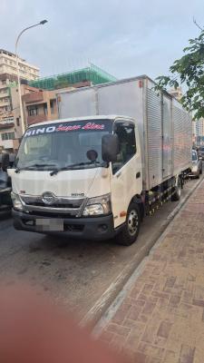 Hino 300 series 2012 - பயன்படுத்தப்பட்டது டிரக் sale in Sri Lanka - patpat.lk