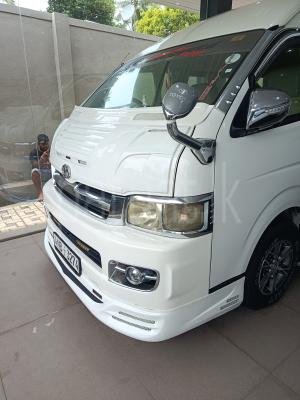 Toyota Hiace 2016 - Reconditioned Van sale in Sri Lanka - patpat.lk