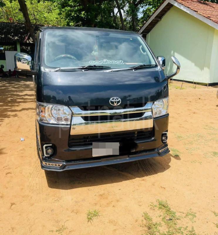 Toyota Hiace 2006 -  වෑන් රථය sale in Sri Lanka - patpat.lk