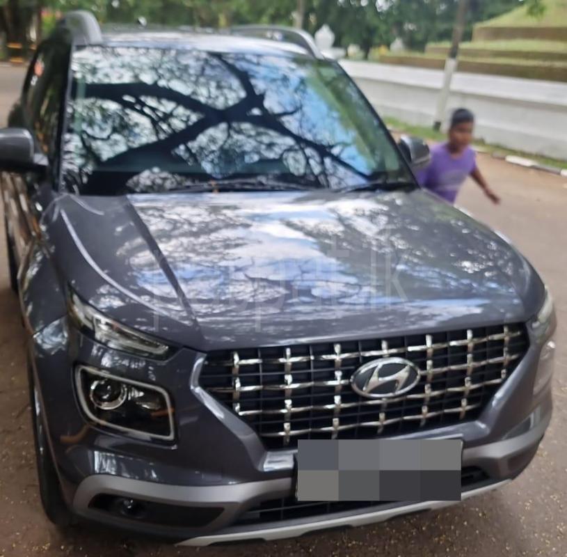 Hyundai Venue 2019 -  SUV sale in Sri Lanka - patpat.lk