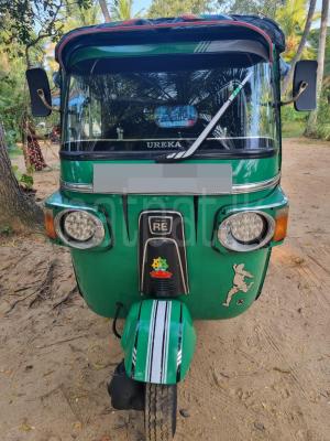 Bajaj Three Wheel 2011