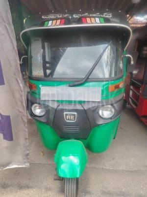 Bajaj Three Wheel 2017