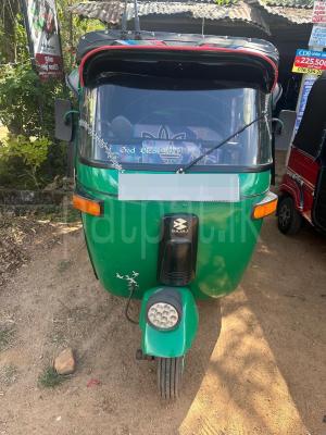 Bajaj Three Wheel 2005