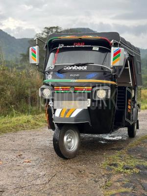 Piaggio Three Wheel 2011