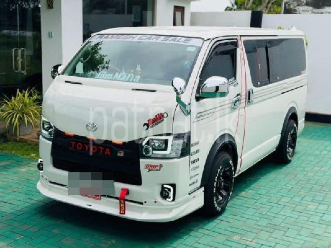 Toyota Hiace 2007 -  Van sale in Sri Lanka - patpat.lk
