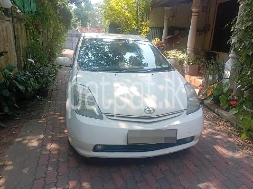Toyota Prius 2011 -  කාර් sale in Sri Lanka - patpat.lk