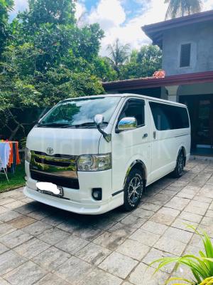 Toyota Hiace 2017 - Used Van sale in Sri Lanka - patpat.lk
