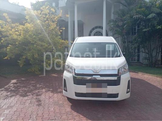 Toyota Commuter 2025 - Brand New Van sale in Sri Lanka - patpat.lk