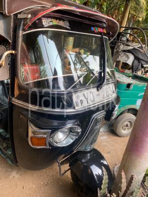 Bajaj Three Wheel 2011