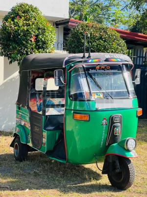 Bajaj Three Wheel 2006