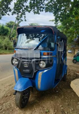 Bajaj Three Wheel 2014