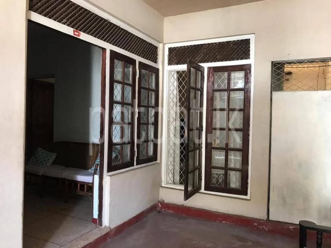 House for Sale in Wellawatta (Colombo 06)
