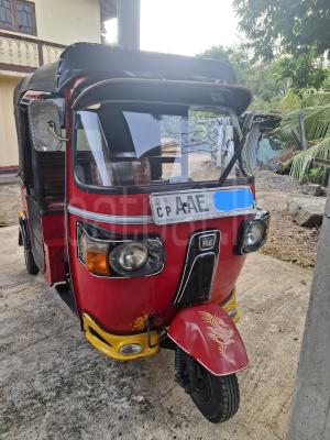 Bajaj Three Wheel 2012
