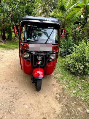 Bajaj Three Wheel 2014 - භාවිතා කරන ලද ත්‍රිරෝද රථය sale in Sri Lanka - patpat.lk