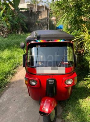 Bajaj Three Wheel 2011