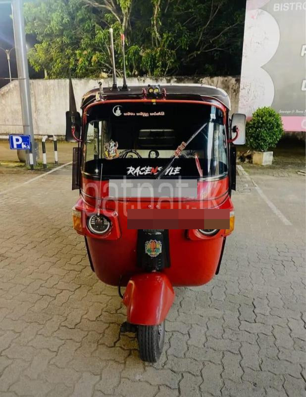Bajaj 4 stroke 2012 -  முச்சக்கர வண்டி sale in Sri Lanka - patpat.lk