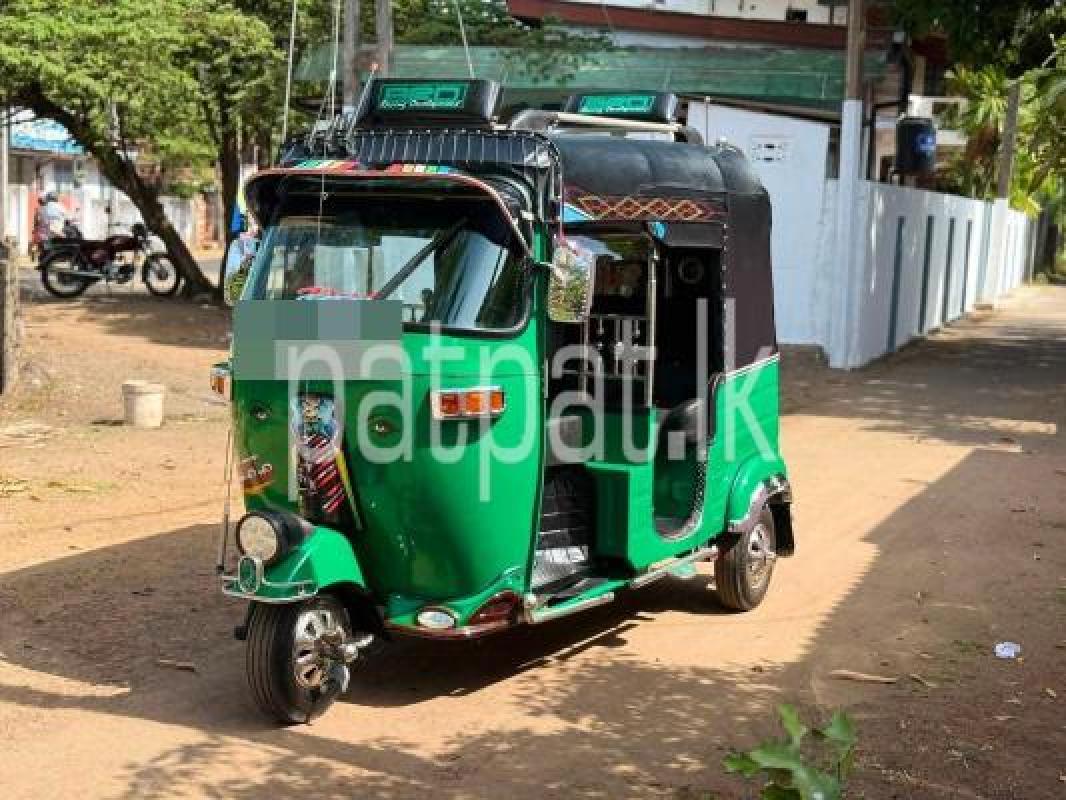 Bajaj 4 stroke 2006 -  ත්‍රිරෝද රථය sale in Sri Lanka - patpat.lk