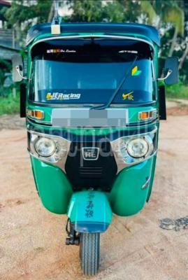 Bajaj Three Wheel 2015