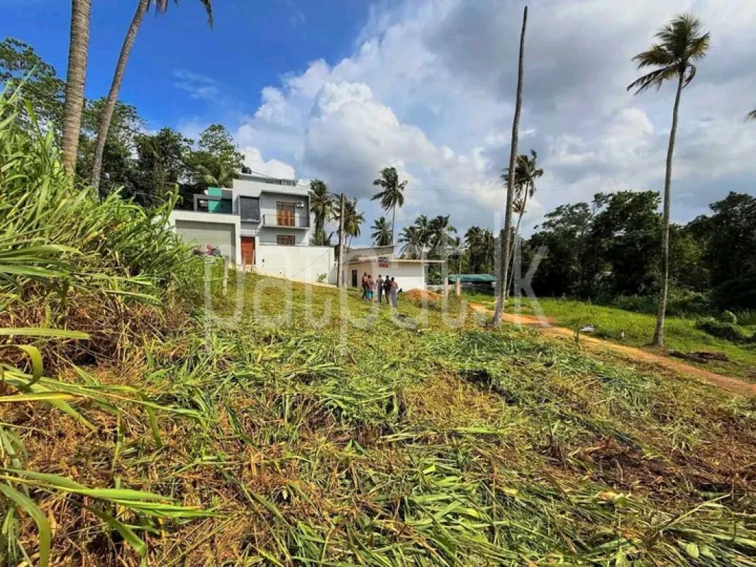 Commercial Land for Sale in Kadawatha