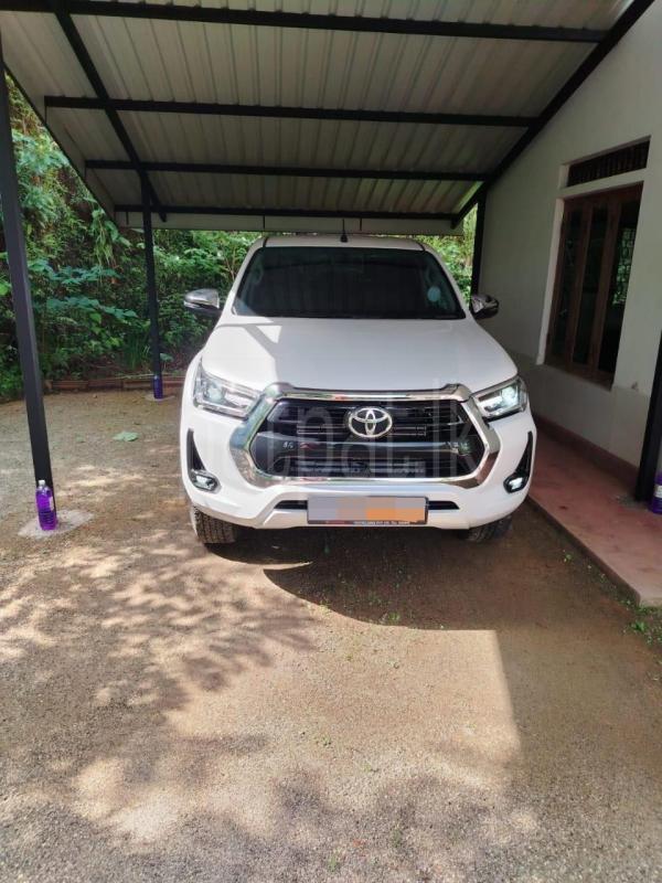 Toyota Hilux 2015 - භාවිතා කරන ලද භාණ්ඩ ප්‍රවාහන sale in Sri Lanka - patpat.lk