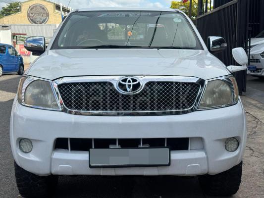 Toyota Hilux 2005 - Used Pick-up  sale in Sri Lanka - patpat.lk