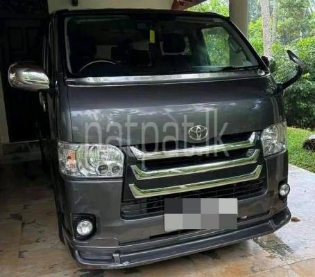 Toyota Hiace 2015