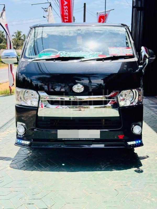 Toyota Hiace 2015 -  வேன் sale in Sri Lanka - patpat.lk