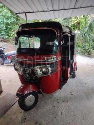 Bajaj Three Wheel 2014