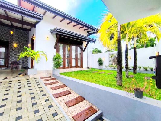 House for Sale in Athurugiriya