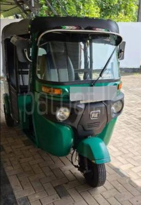 Bajaj Three Wheel 2016