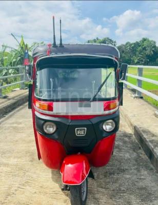 Bajaj Three Wheel 2015