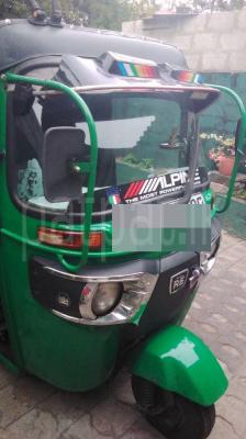 Bajaj Three Wheel 2015