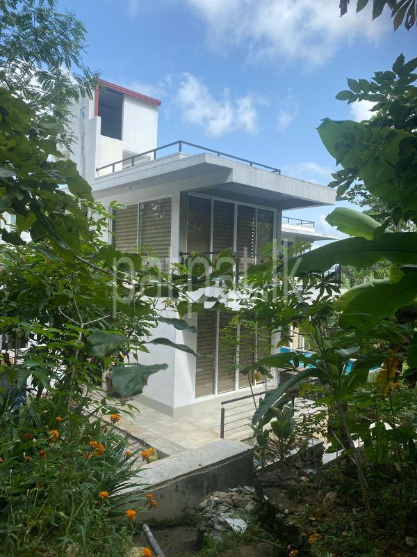 Holiday Bungalow for Sale in Peradeniya