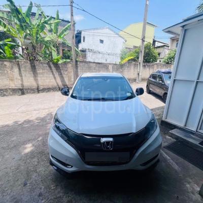 Honda Vezel 2016 -  SUV sale in Sri Lanka - patpat.lk