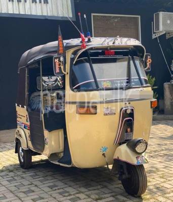 Bajaj Three Wheel 2002