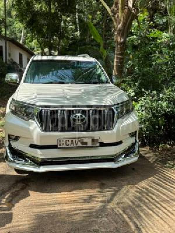 Toyota Land Cruiser 2017 - பயன்படுத்தப்பட்டது SUV sale in Sri Lanka - patpat.lk